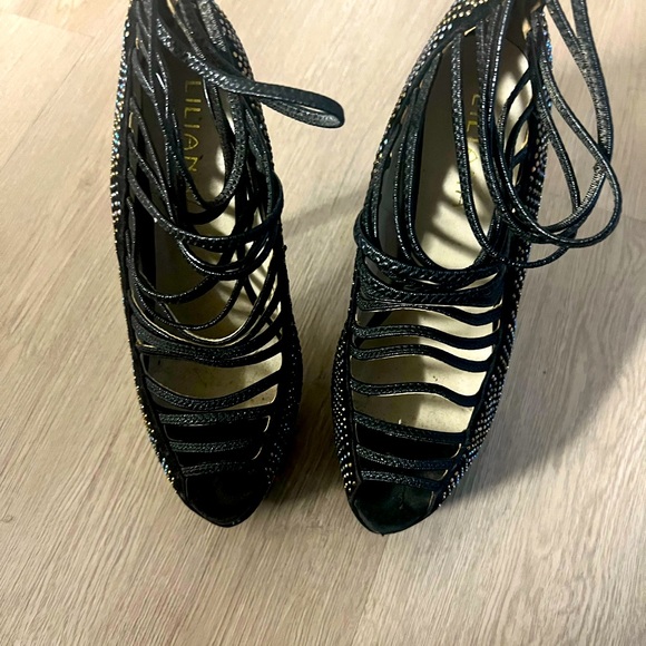 USED 6in OPEN TOE, BLACK AND DIAMOND STUDDED STILETTO - Picture 3 of 5